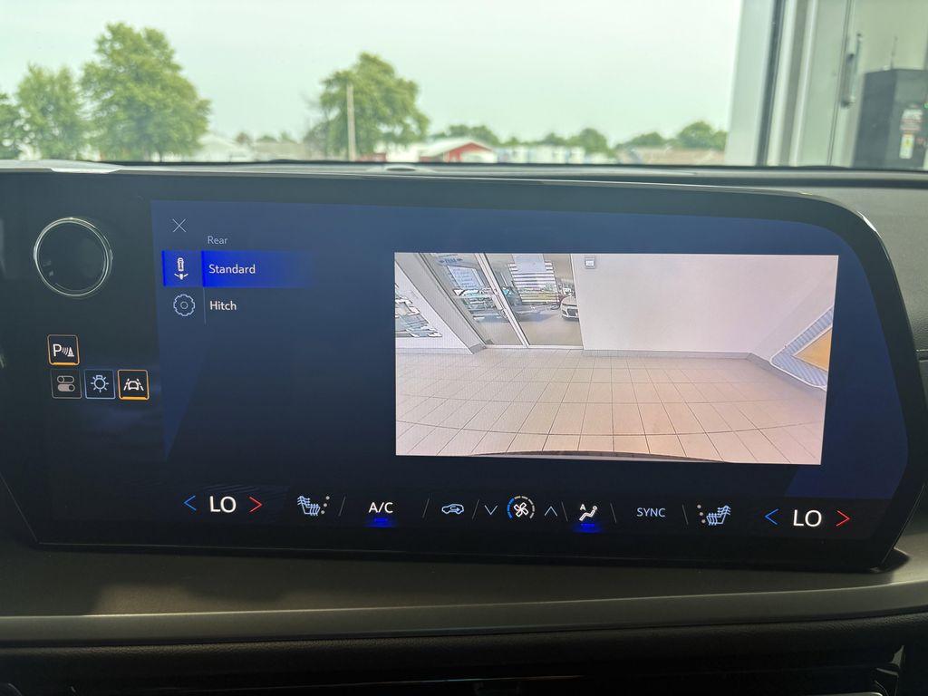 used 2025 Chevrolet Traverse car, priced at $36,988