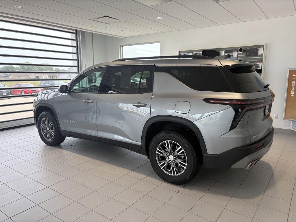 used 2025 Chevrolet Traverse car, priced at $36,988