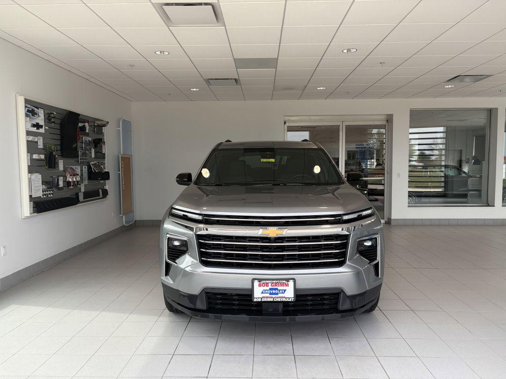 used 2025 Chevrolet Traverse car, priced at $36,988