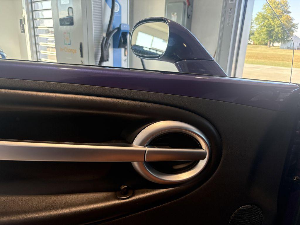 used 2004 Chevrolet SSR car, priced at $27,888