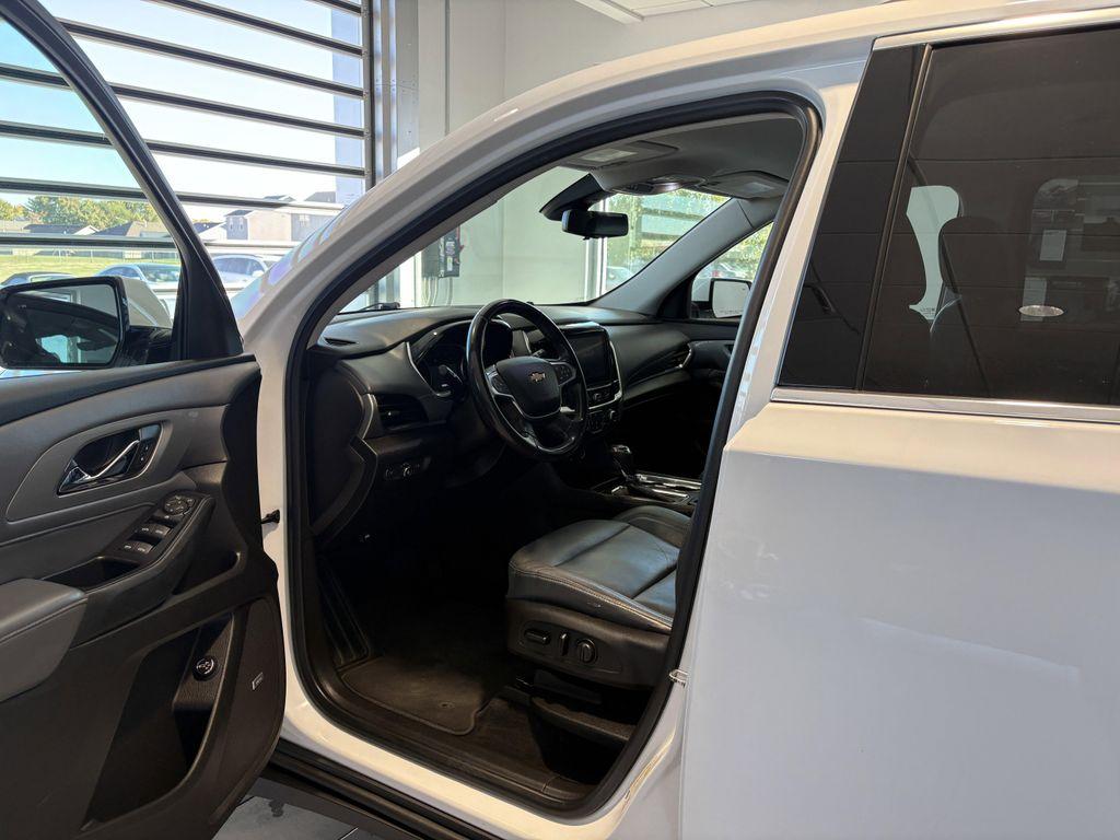 used 2018 Chevrolet Traverse car, priced at $14,896