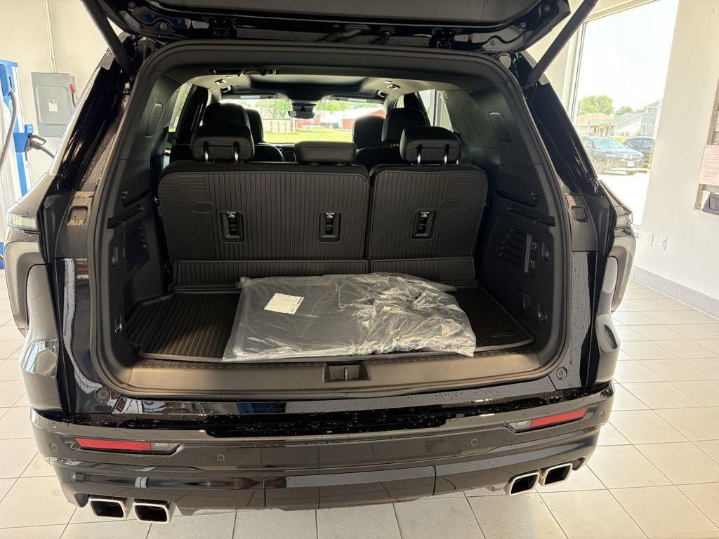 new 2026 Chevrolet Traverse car, priced at $61,220