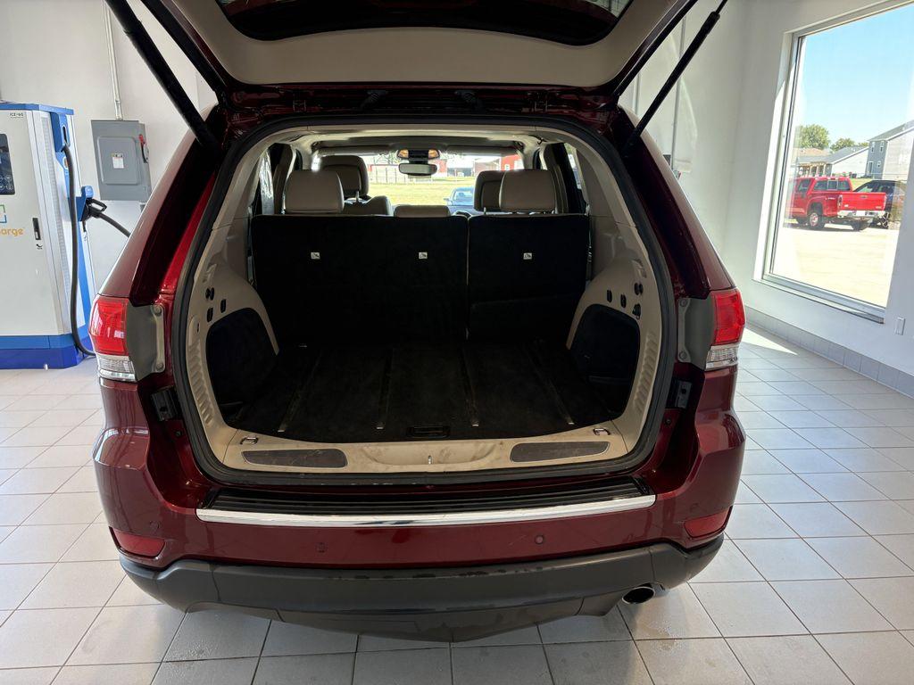 used 2017 Jeep Grand Cherokee car, priced at $14,588