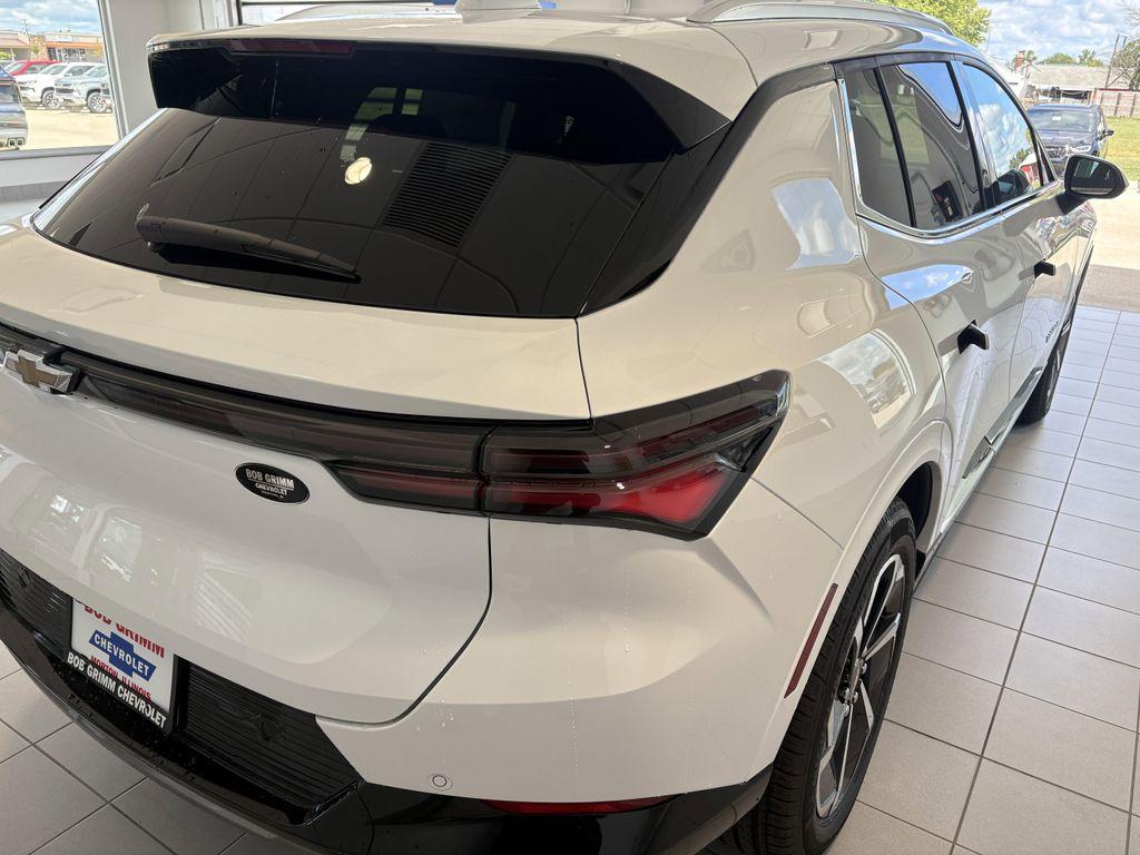 new 2025 Chevrolet Equinox EV car, priced at $45,090