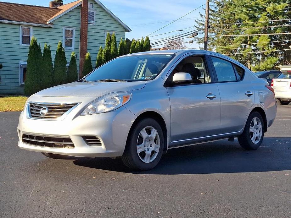 used 2013 Nissan Versa car