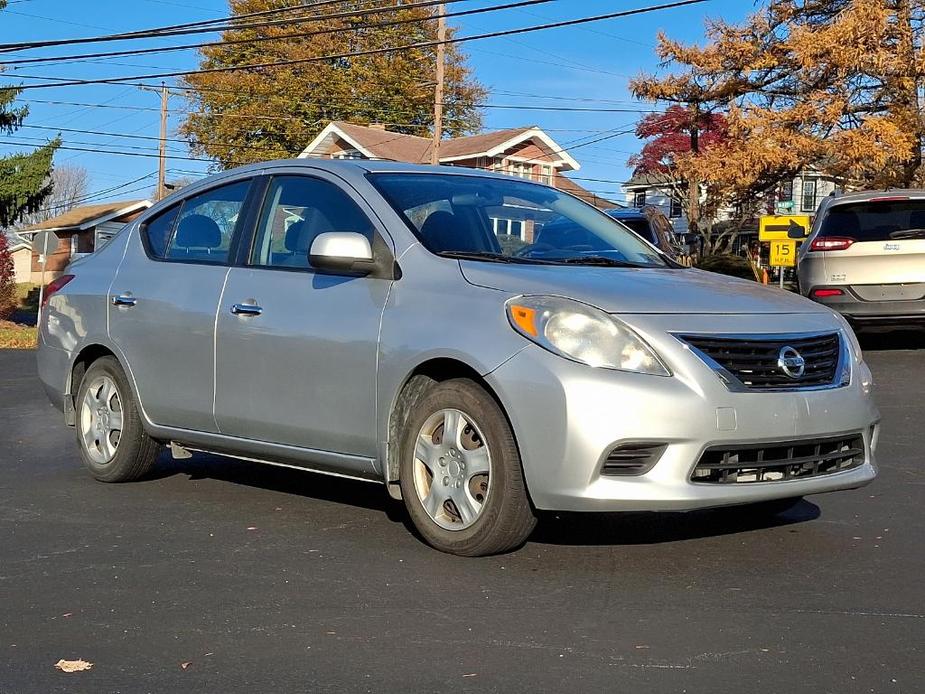 used 2013 Nissan Versa car