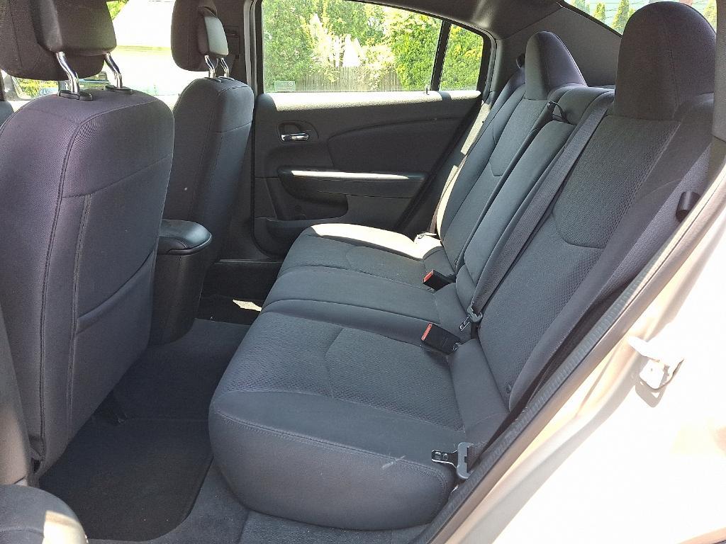 used 2013 Chrysler 200 car