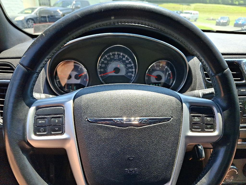 used 2013 Chrysler 200 car