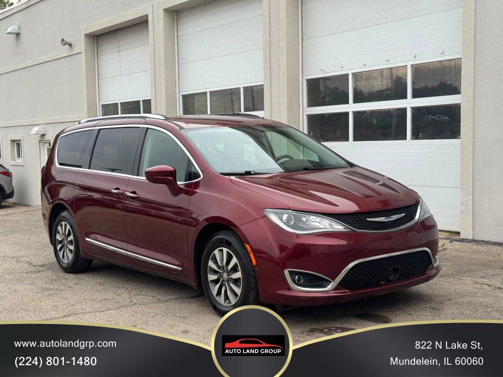 used 2020 Chrysler Pacifica car, priced at $16,995