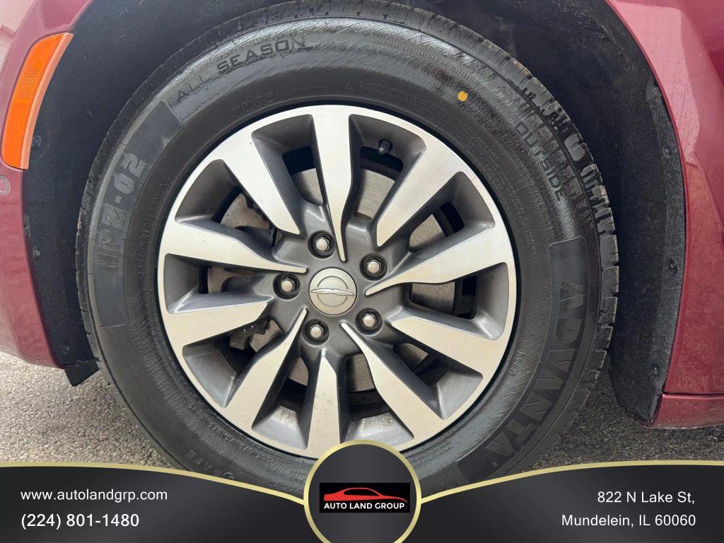 used 2020 Chrysler Pacifica car, priced at $16,995