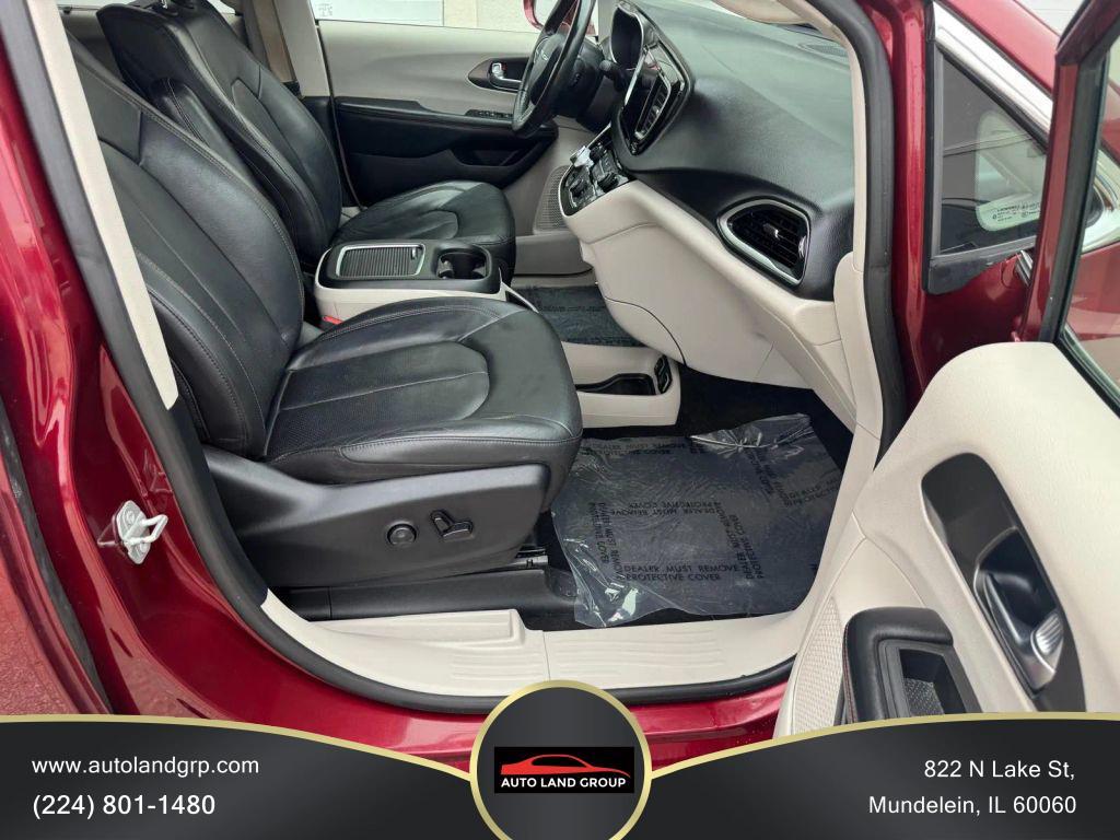 used 2020 Chrysler Pacifica car, priced at $16,995