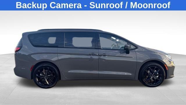 new 2025 Chrysler Pacifica car, priced at $51,085