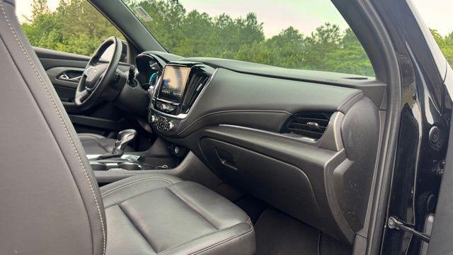 used 2023 Chevrolet Traverse car, priced at $34,211