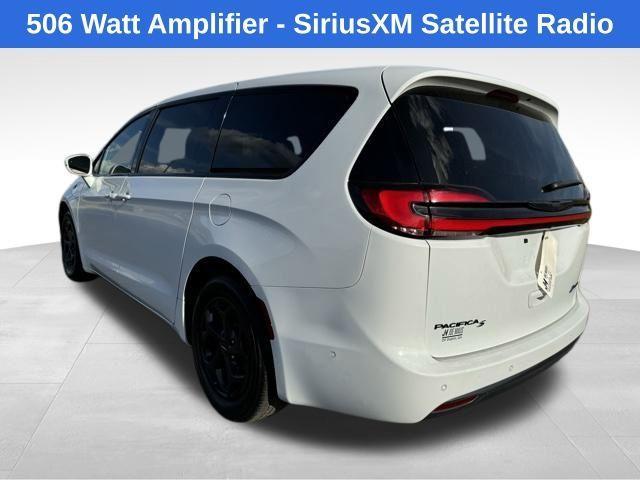 used 2022 Chrysler Pacifica Hybrid car, priced at $27,277