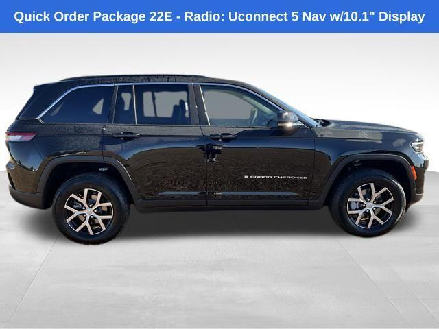 new 2025 Jeep Grand Cherokee car, priced at $38,721