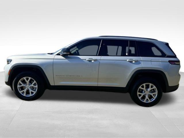 used 2022 Jeep Grand Cherokee car, priced at $27,771