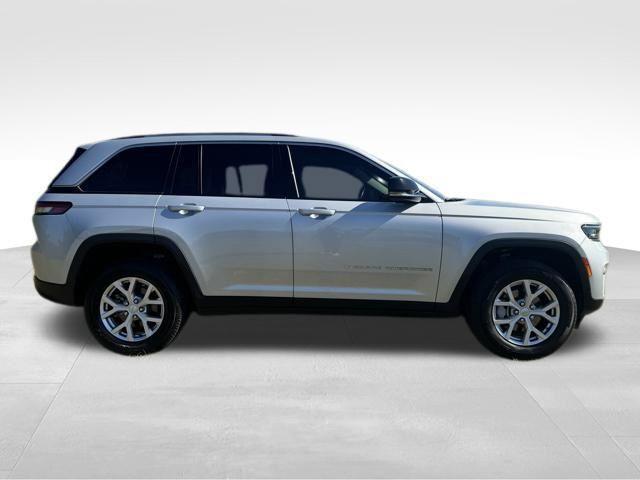 used 2022 Jeep Grand Cherokee car, priced at $27,771