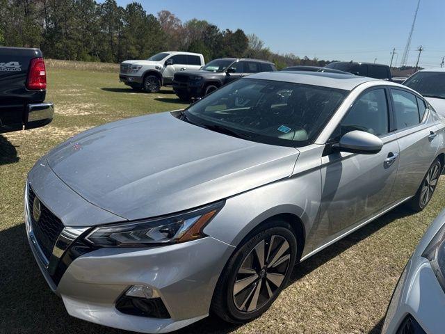 used 2022 Nissan Altima car, priced at $23,987