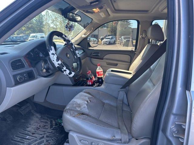 used 2013 Chevrolet Suburban car, priced at $8,888