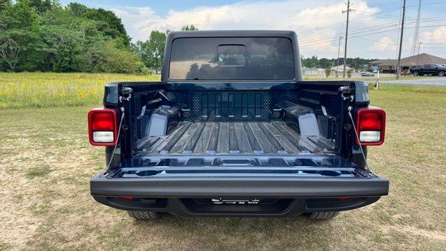 new 2025 Jeep Gladiator car, priced at $40,835