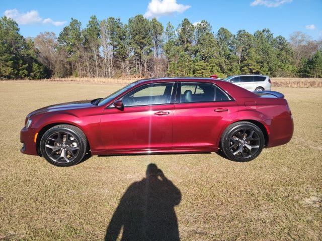 used 2022 Chrysler 300 car, priced at $30,877