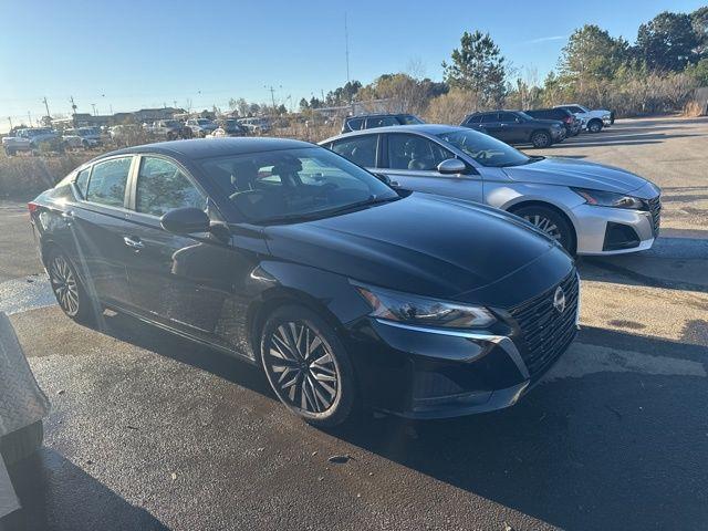 used 2023 Nissan Altima car, priced at $20,411