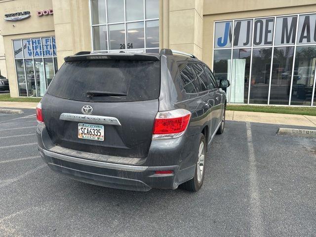 used 2012 Toyota Highlander car, priced at $8,987