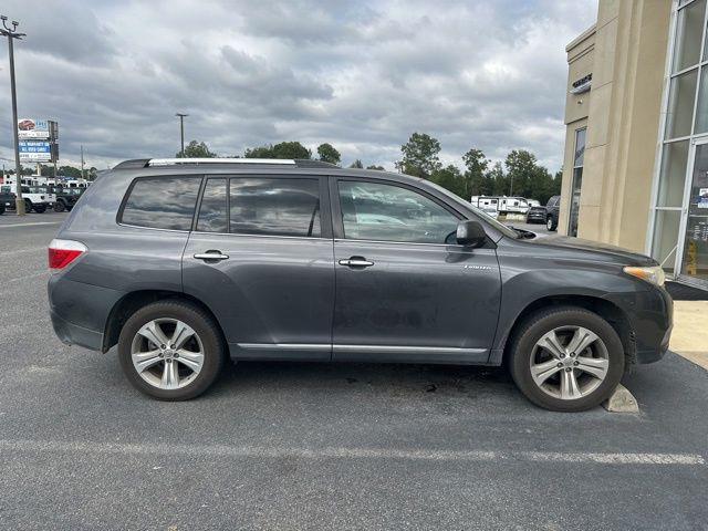 used 2012 Toyota Highlander car, priced at $8,987