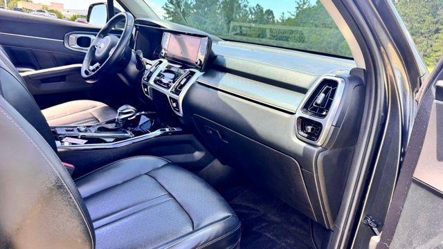 used 2021 Kia Sorento car, priced at $26,687