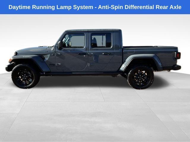 new 2025 Jeep Gladiator car, priced at $43,602