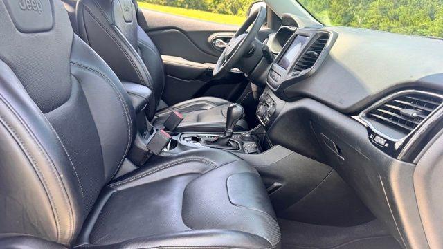 used 2023 Jeep Cherokee car, priced at $24,211