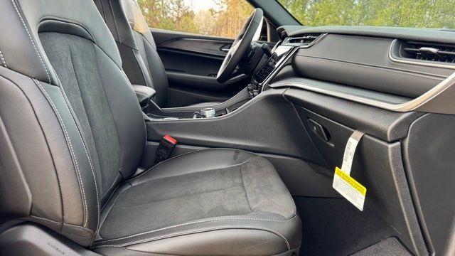 new 2025 Jeep Grand Cherokee L car, priced at $42,420