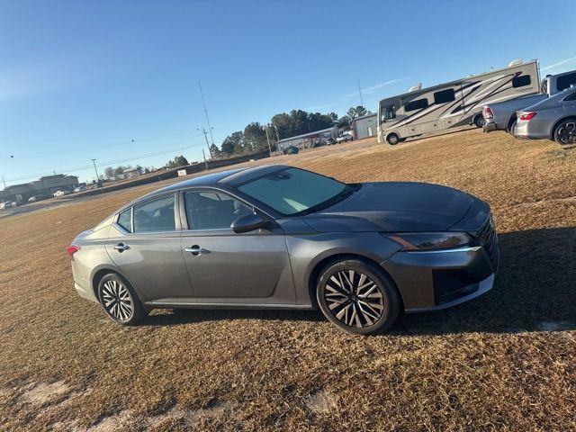 used 2023 Nissan Altima car, priced at $20,411