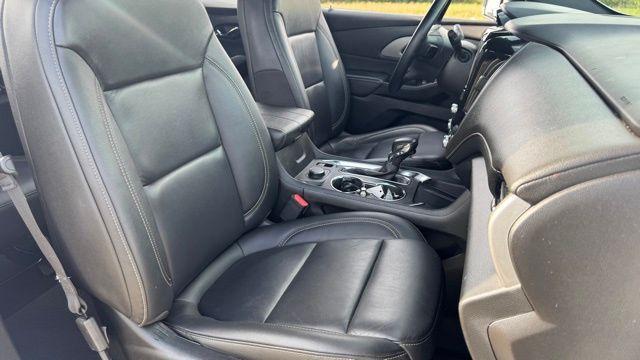 used 2023 Chevrolet Traverse car, priced at $26,877