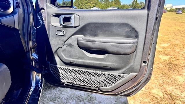 used 2021 Jeep Wrangler Unlimited car, priced at $28,211