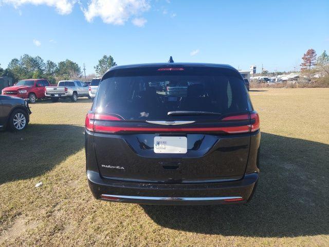 used 2023 Chrysler Pacifica car, priced at $24,711