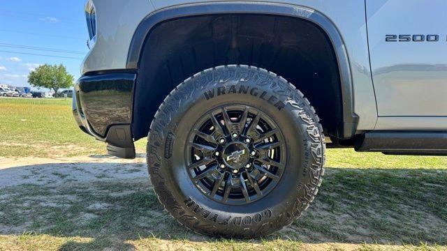used 2024 Chevrolet Silverado 2500 car, priced at $76,887