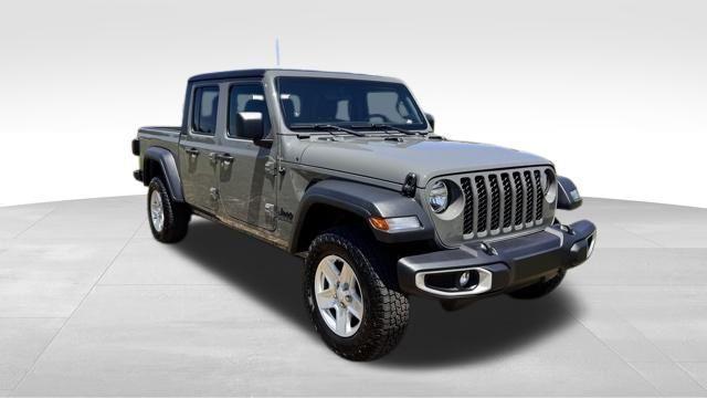 used 2023 Jeep Gladiator car, priced at $30,587