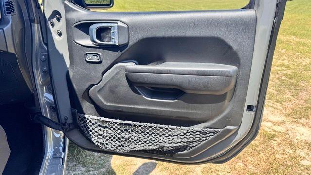 used 2023 Jeep Gladiator car, priced at $30,587