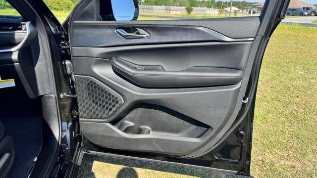new 2025 Jeep Grand Cherokee L car, priced at $44,218
