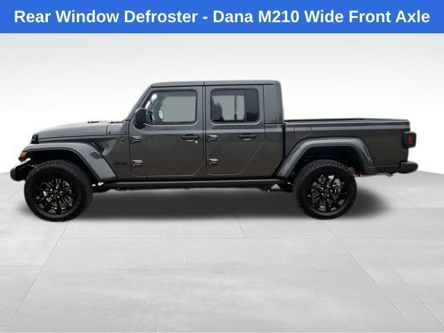 new 2025 Jeep Gladiator car, priced at $40,487