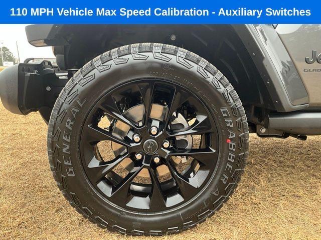 new 2025 Jeep Gladiator car, priced at $39,487