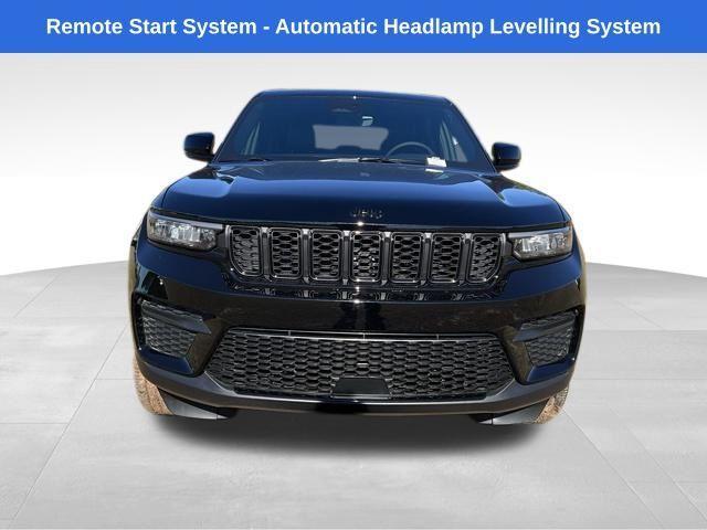 new 2025 Jeep Grand Cherokee car, priced at $42,670