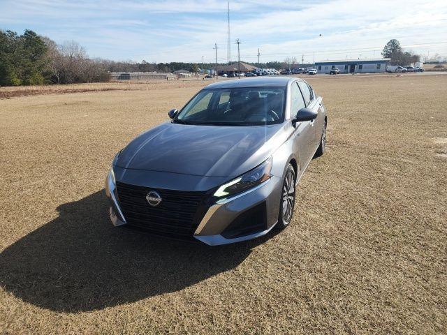 used 2023 Nissan Altima car, priced at $20,211