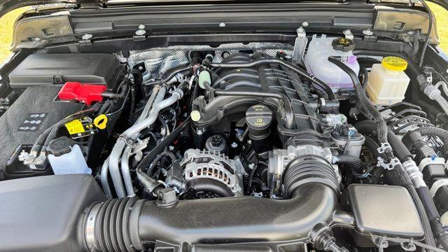 new 2025 Jeep Gladiator car, priced at $51,039