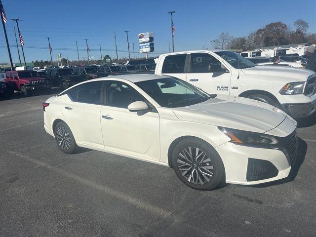 used 2023 Nissan Altima car, priced at $21,511