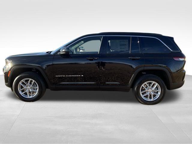 new 2025 Jeep Grand Cherokee car, priced at $33,473