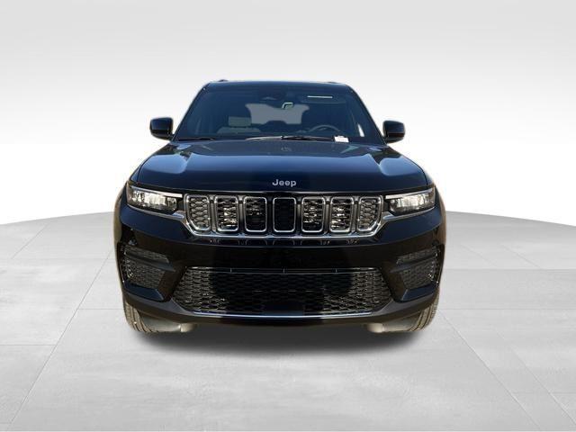 new 2025 Jeep Grand Cherokee car, priced at $33,473