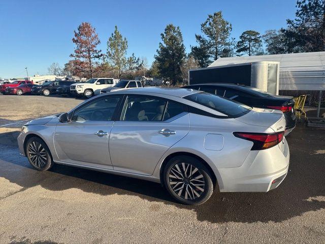 used 2023 Nissan Altima car, priced at $20,411