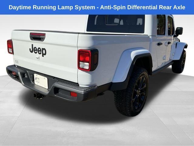 new 2025 Jeep Gladiator car, priced at $43,281